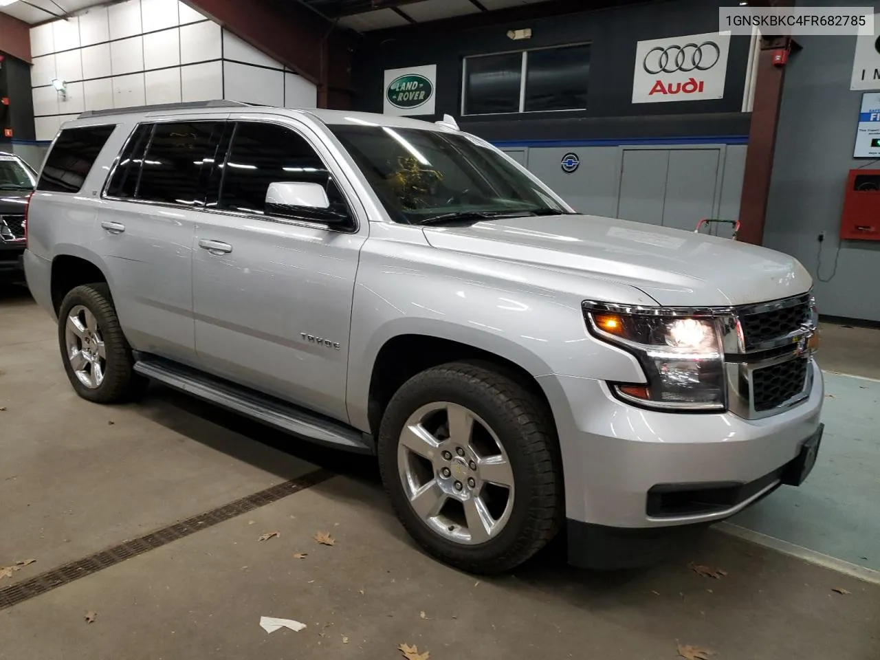 2015 Chevrolet Tahoe K1500 Lt VIN: 1GNSKBKC4FR682785 Lot: 81982994