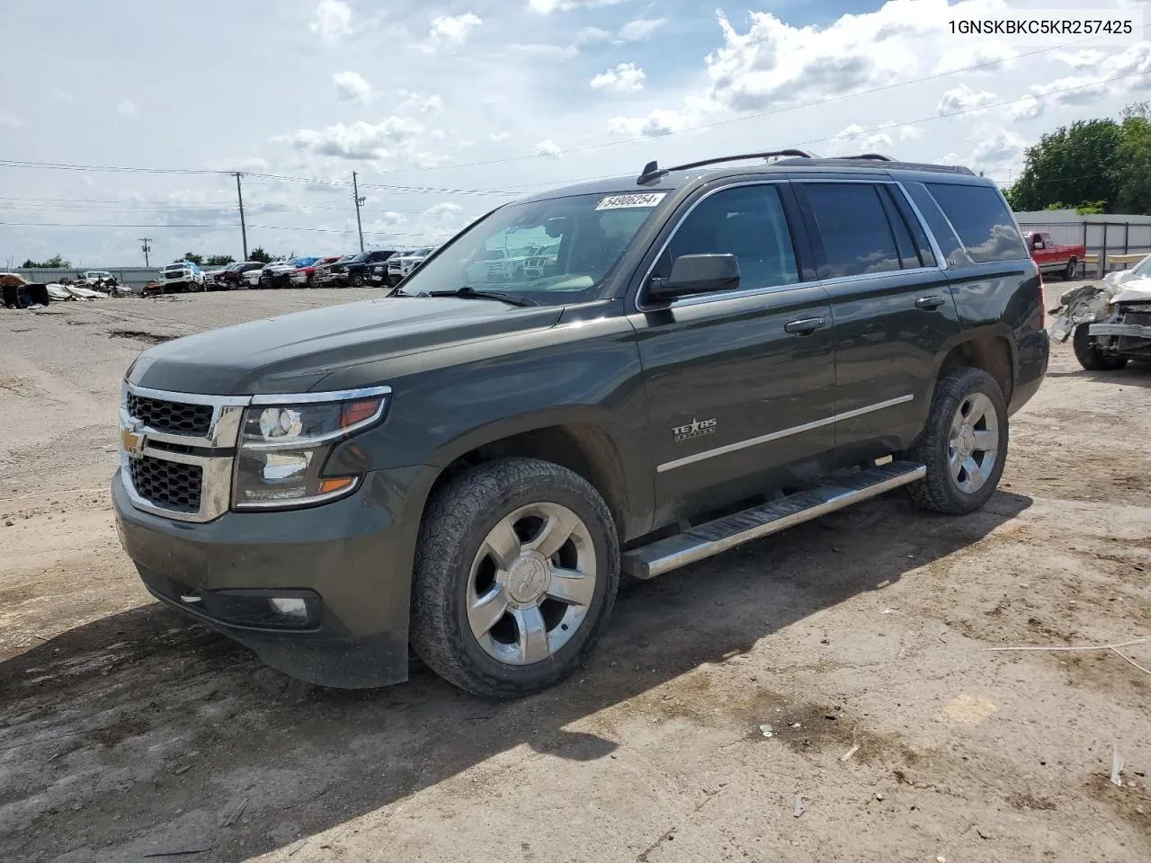 2019 Chevrolet Tahoe K1500 Lt VIN: 1GNSKBKC5KR257425 Lot: 54906254