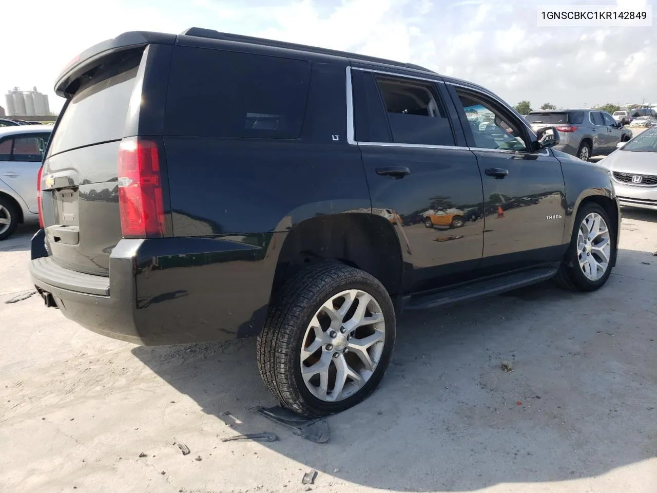 2019 Chevrolet Tahoe C1500 Lt VIN: 1GNSCBKC1KR142849 Lot: 65600644