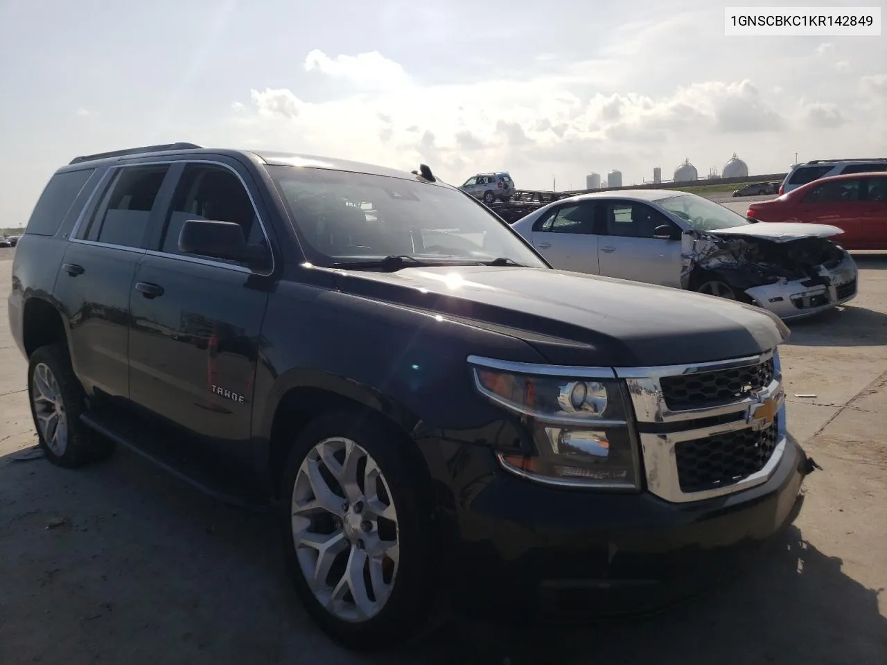 2019 Chevrolet Tahoe C1500 Lt VIN: 1GNSCBKC1KR142849 Lot: 65600644