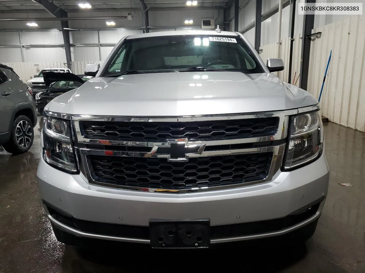 1GNSKBKC8KR308383 2019 Chevrolet Tahoe K1500 Lt