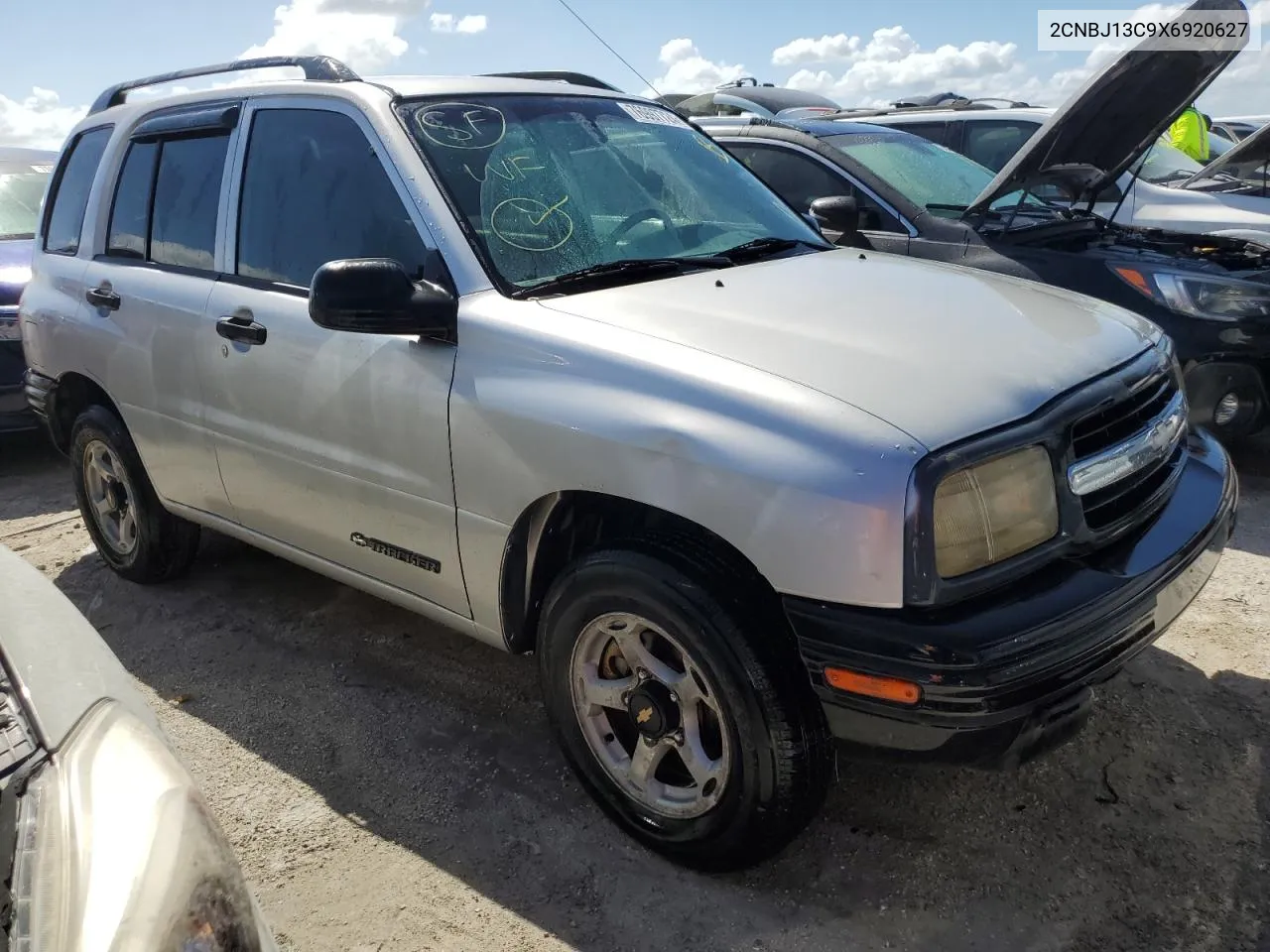 1999 Chevrolet Tracker VIN: 2CNBJ13C9X6920627 Lot: 76997724