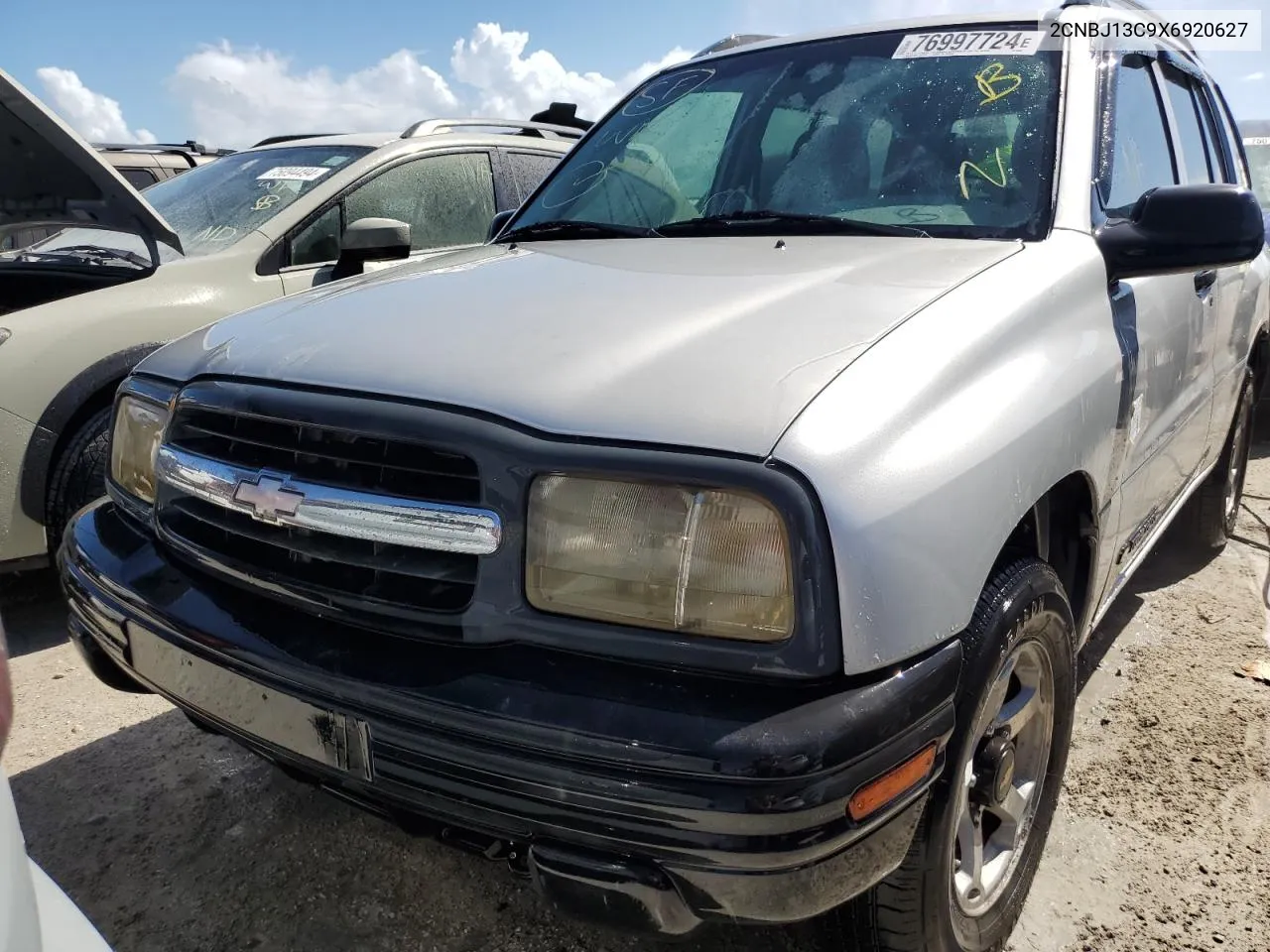 1999 Chevrolet Tracker VIN: 2CNBJ13C9X6920627 Lot: 76997724