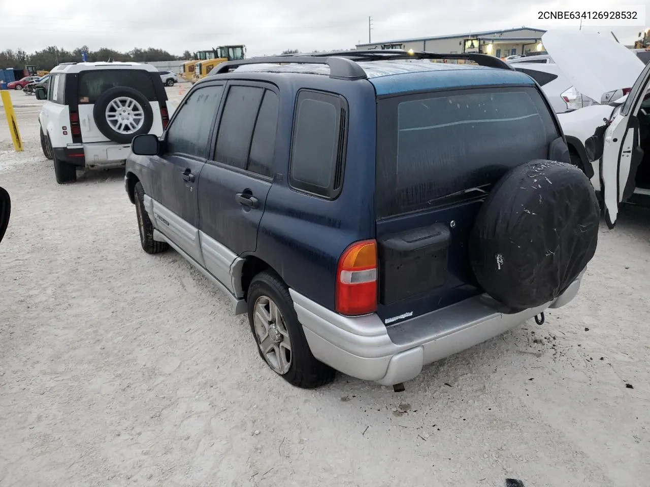 2002 Chevrolet Tracker Lt VIN: 2CNBE634126928532 Lot: 76990704