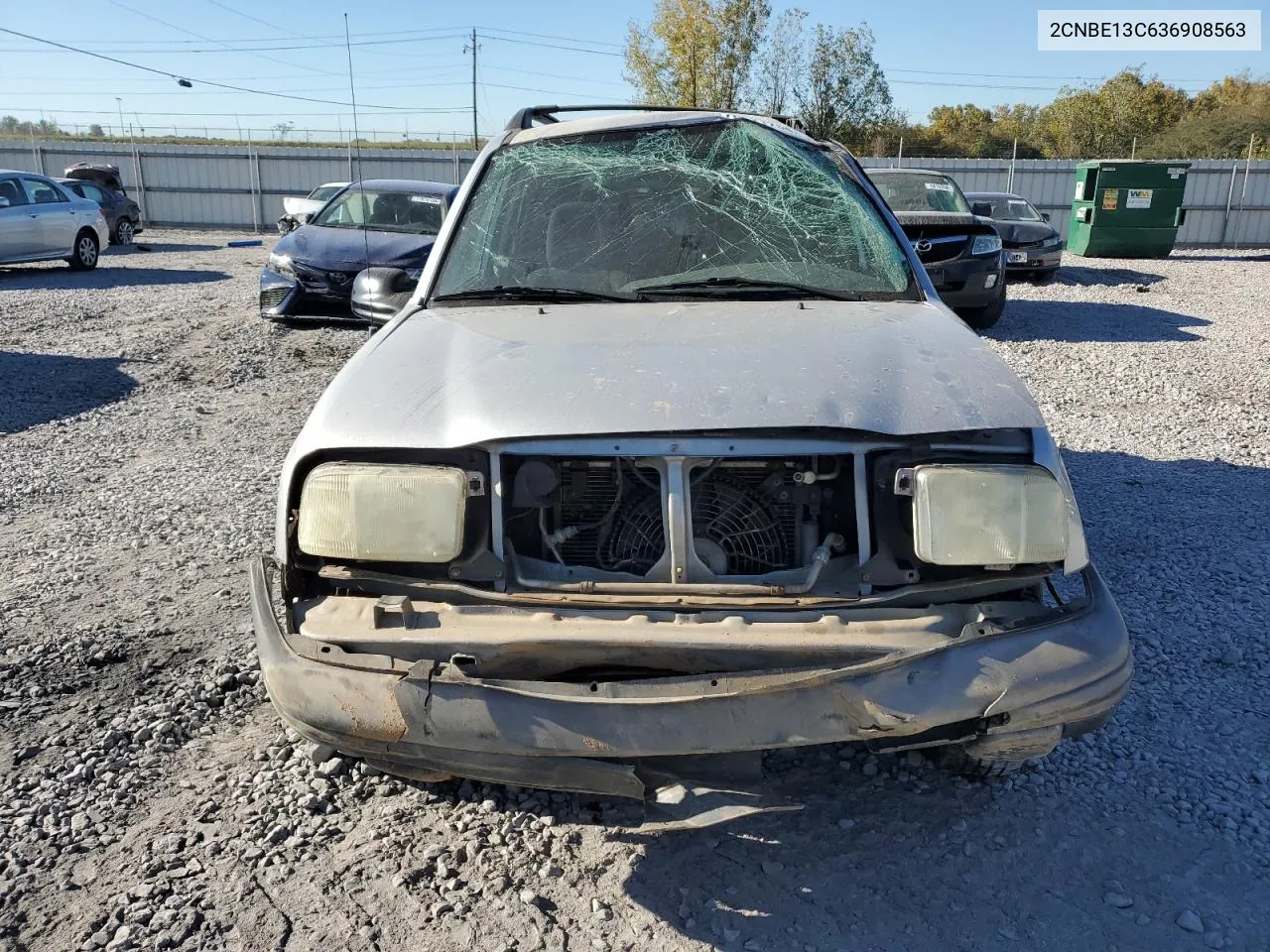 2003 Chevrolet Tracker VIN: 2CNBE13C636908563 Lot: 76871754