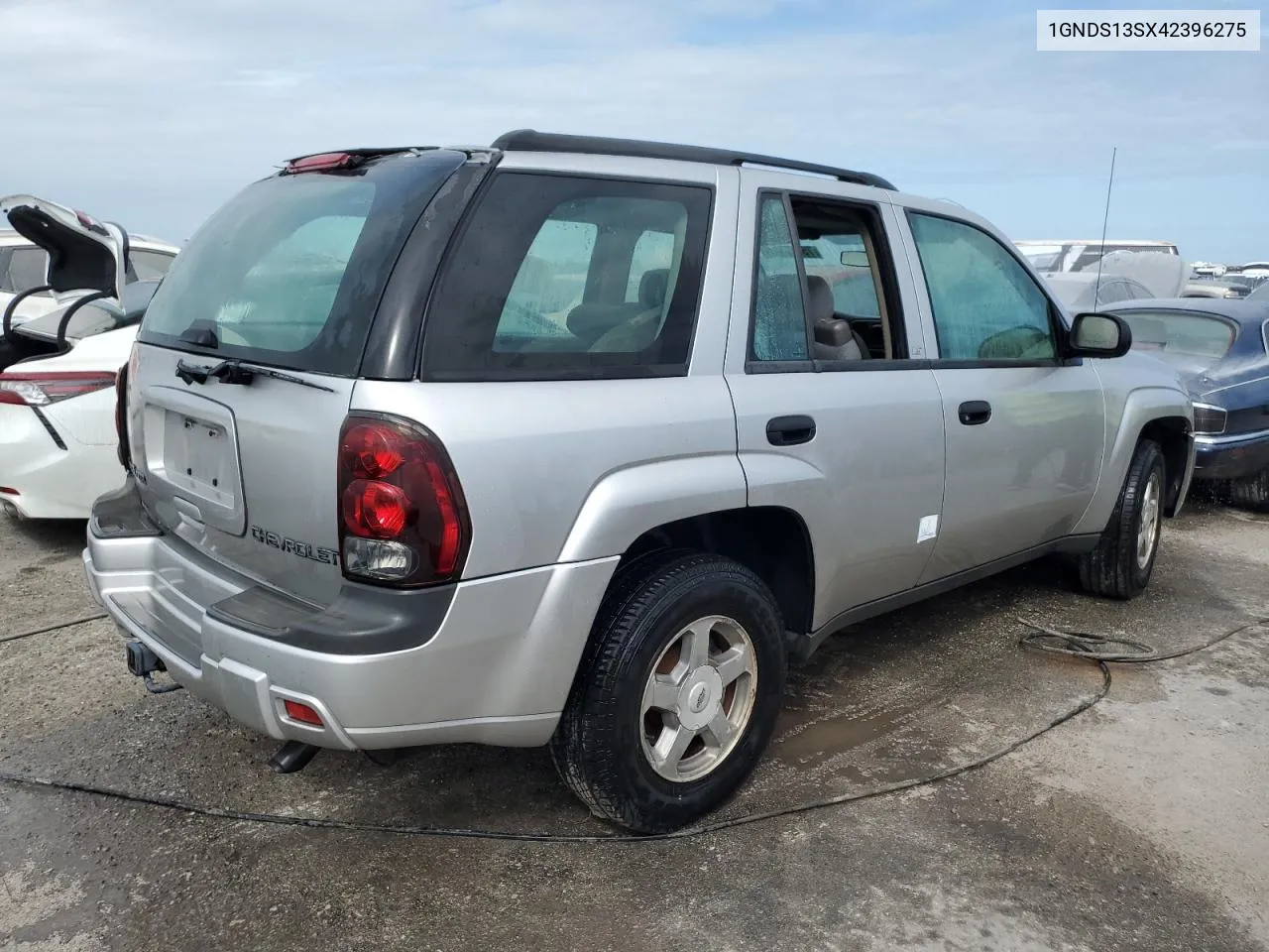 1GNDS13SX42396275 2004 Chevrolet Trailblazer Ls