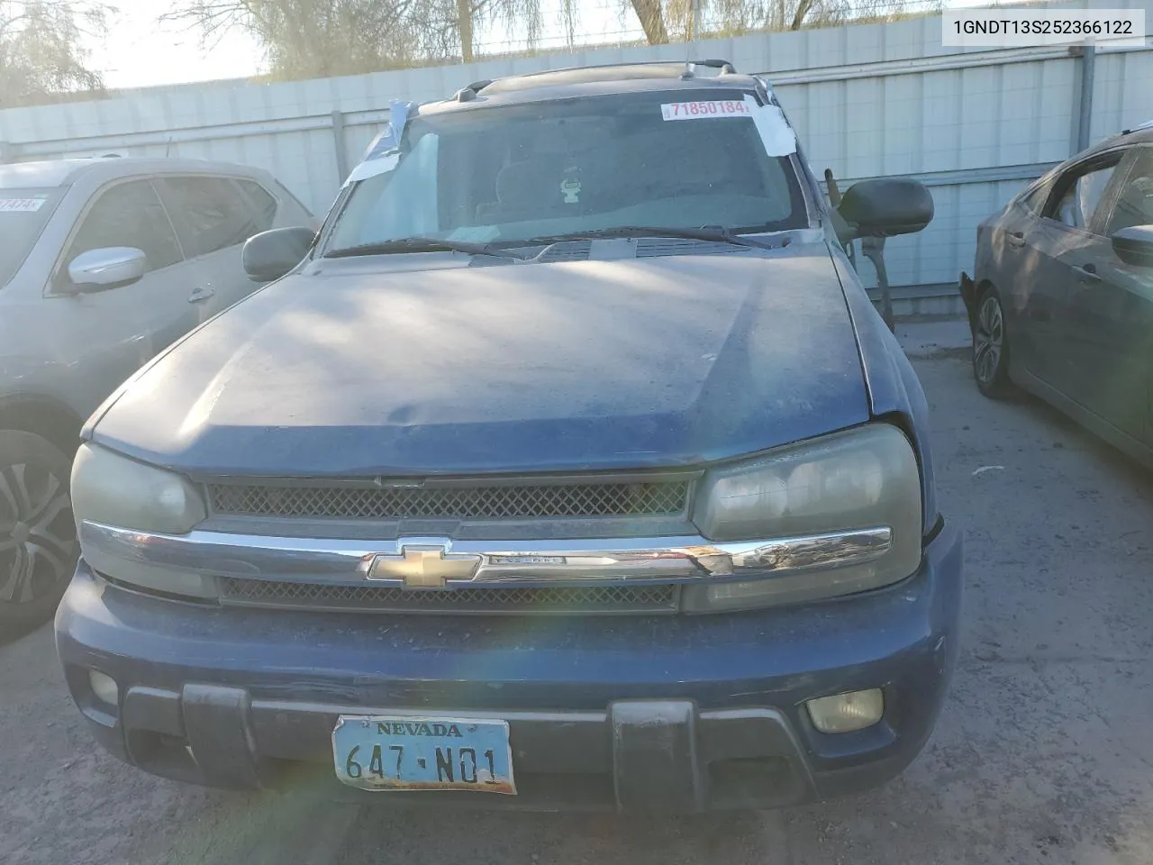 2005 Chevrolet Trailblazer Ls VIN: 1GNDT13S252366122 Lot: 71850184