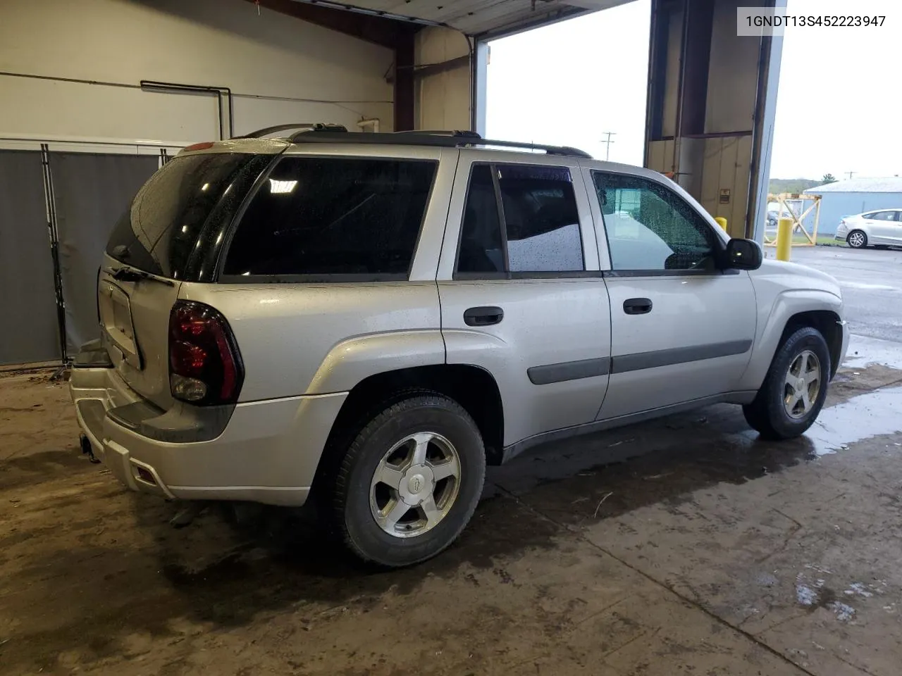 1GNDT13S452223947 2005 Chevrolet Trailblazer Ls