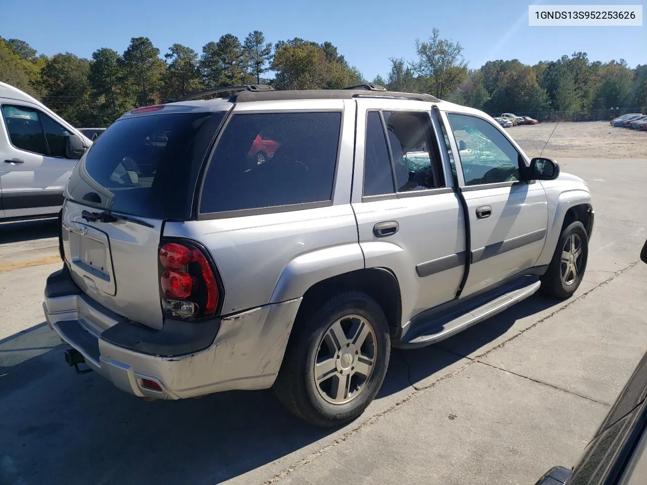 2005 Chevrolet Trailblazer Ls VIN: 1GNDS13S952253626 Lot: 74704563