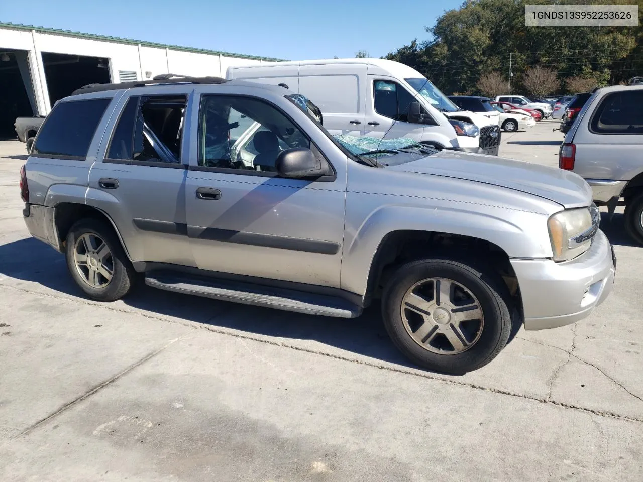 2005 Chevrolet Trailblazer Ls VIN: 1GNDS13S952253626 Lot: 74704563