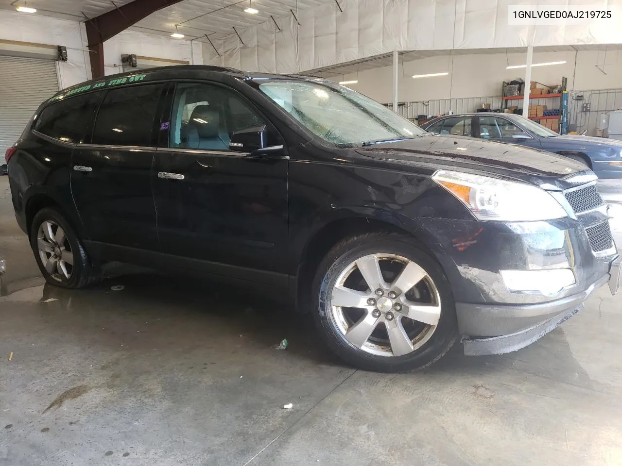 1GNLVGED0AJ219725 2010 Chevrolet Traverse Lt