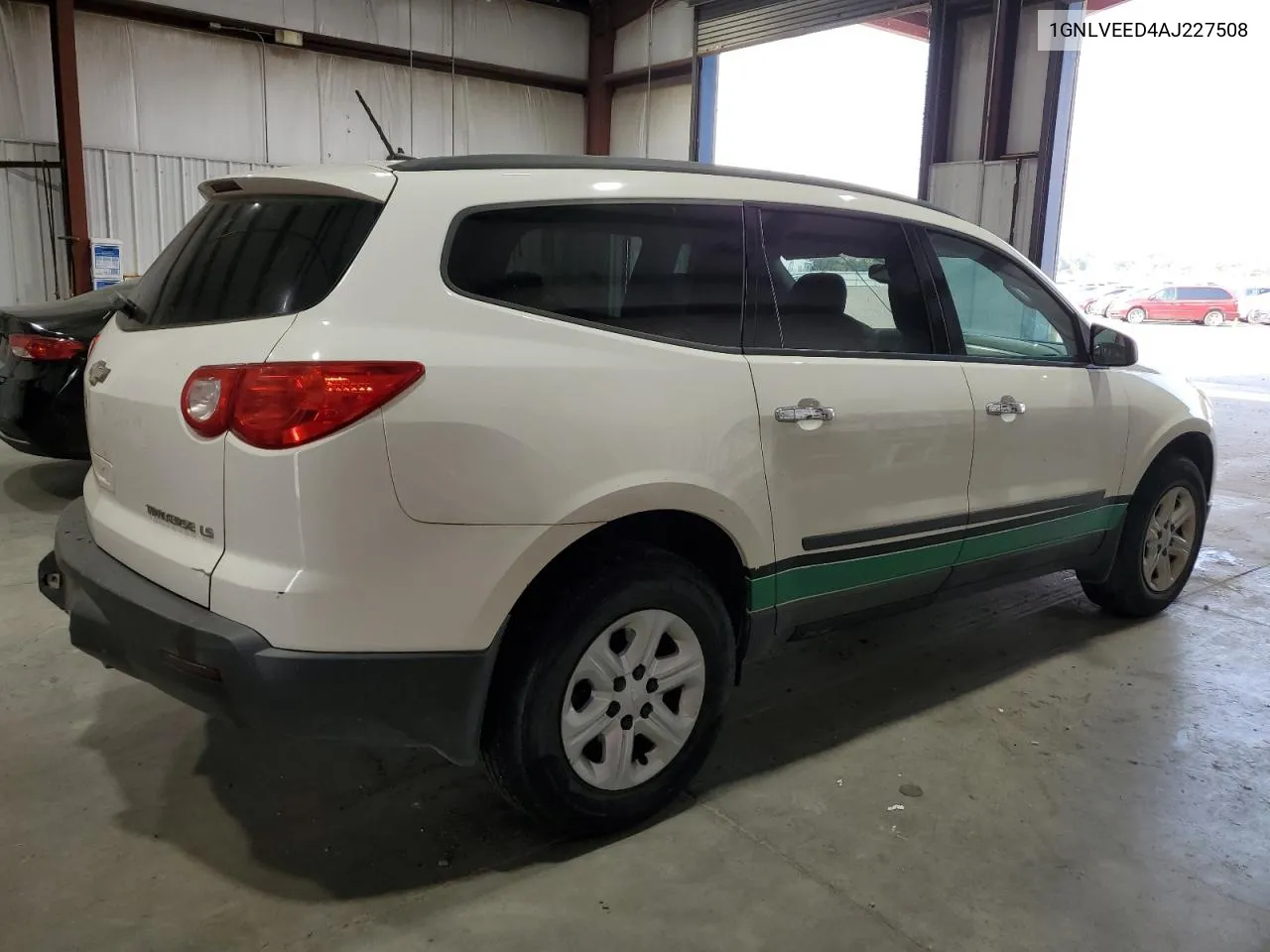 2010 Chevrolet Traverse Ls VIN: 1GNLVEED4AJ227508 Lot: 70518904