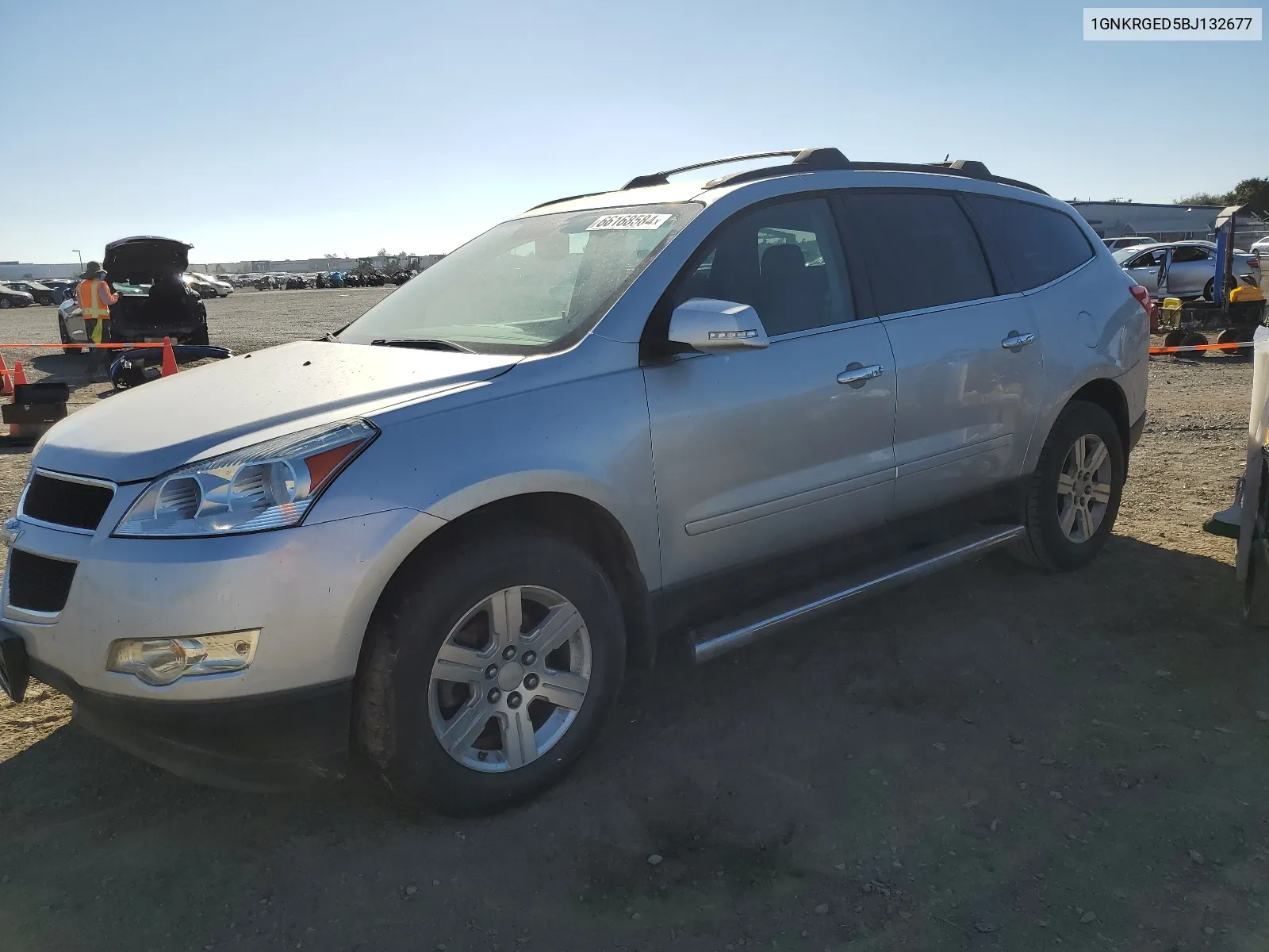 1GNKRGED5BJ132677 2011 Chevrolet Traverse Lt