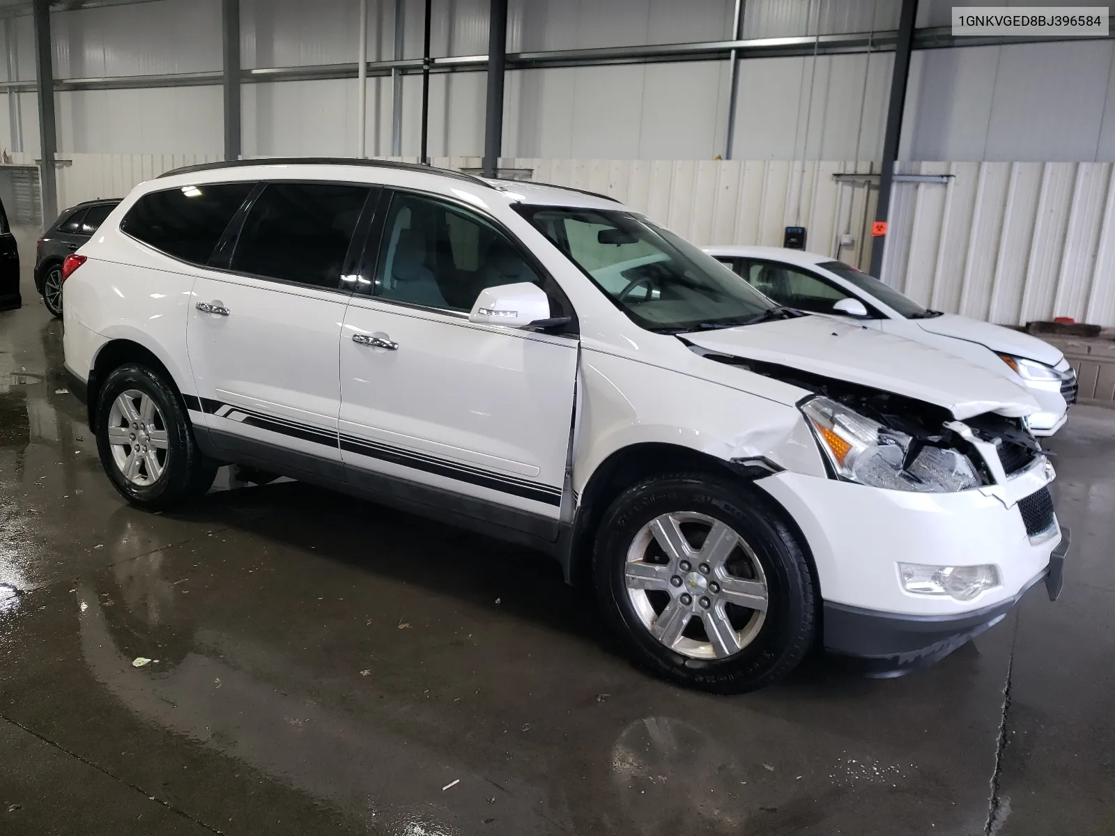 1GNKVGED8BJ396584 2011 Chevrolet Traverse Lt