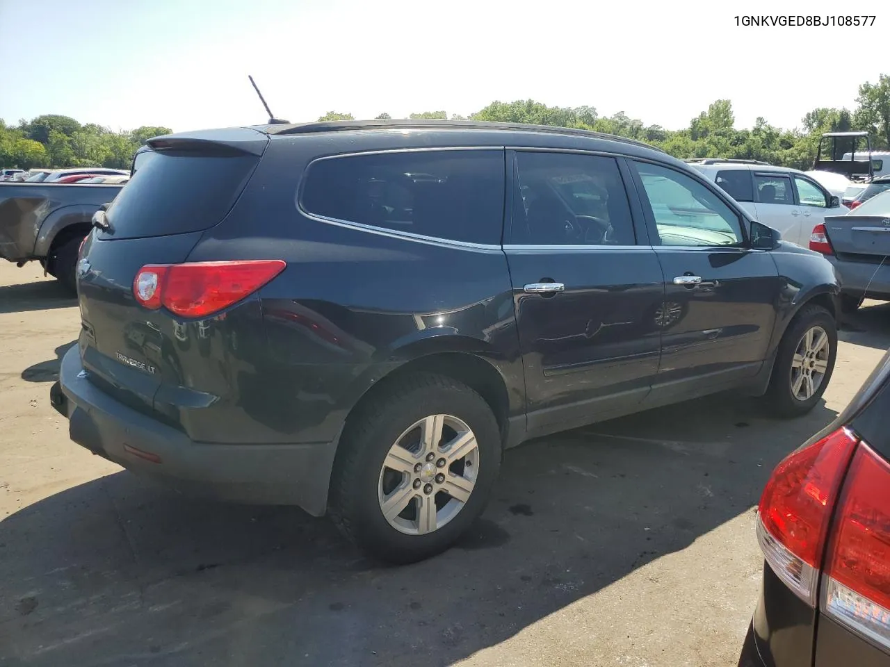 1GNKVGED8BJ108577 2011 Chevrolet Traverse Lt