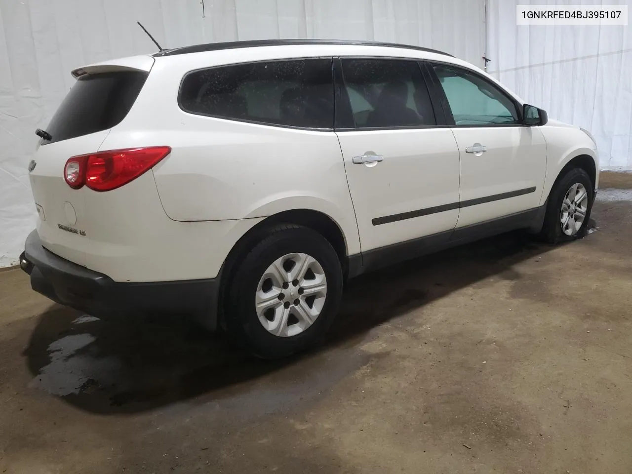 2011 Chevrolet Traverse Ls VIN: 1GNKRFED4BJ395107 Lot: 69611054