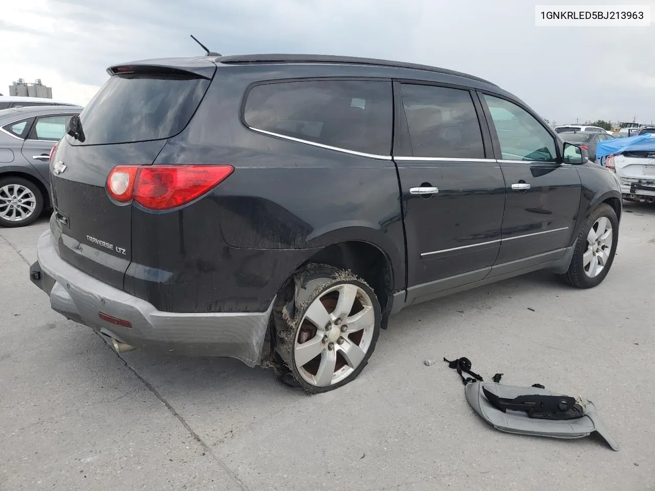 2011 Chevrolet Traverse Ltz VIN: 1GNKRLED5BJ213963 Lot: 71097064