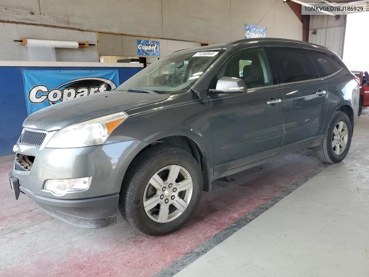 1GNKVGED7BJ186929 2011 Chevrolet Traverse Lt