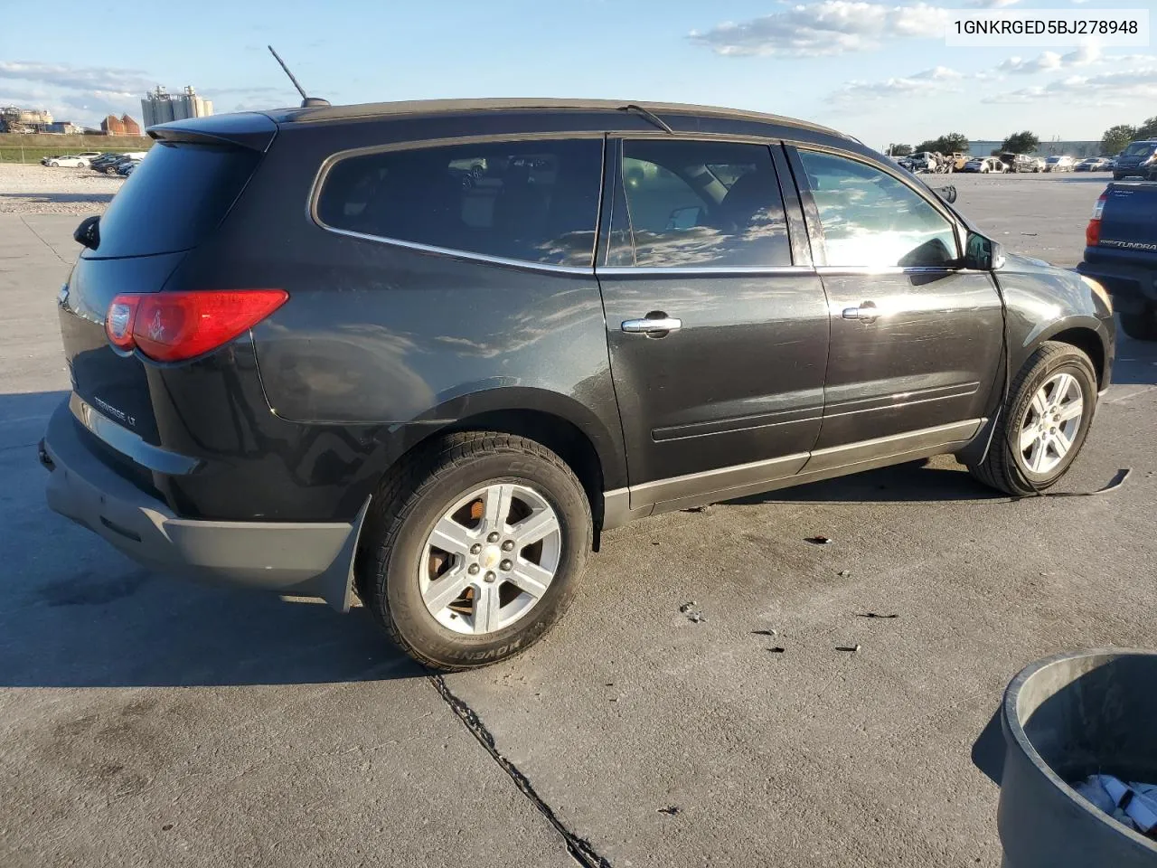 1GNKRGED5BJ278948 2011 Chevrolet Traverse Lt