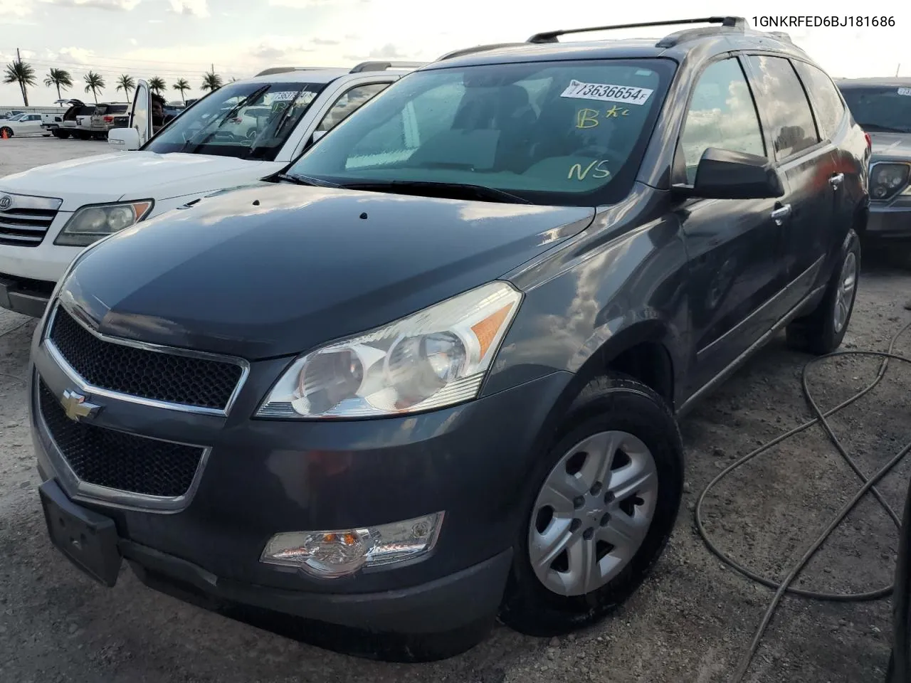 1GNKRFED6BJ181686 2011 Chevrolet Traverse Ls