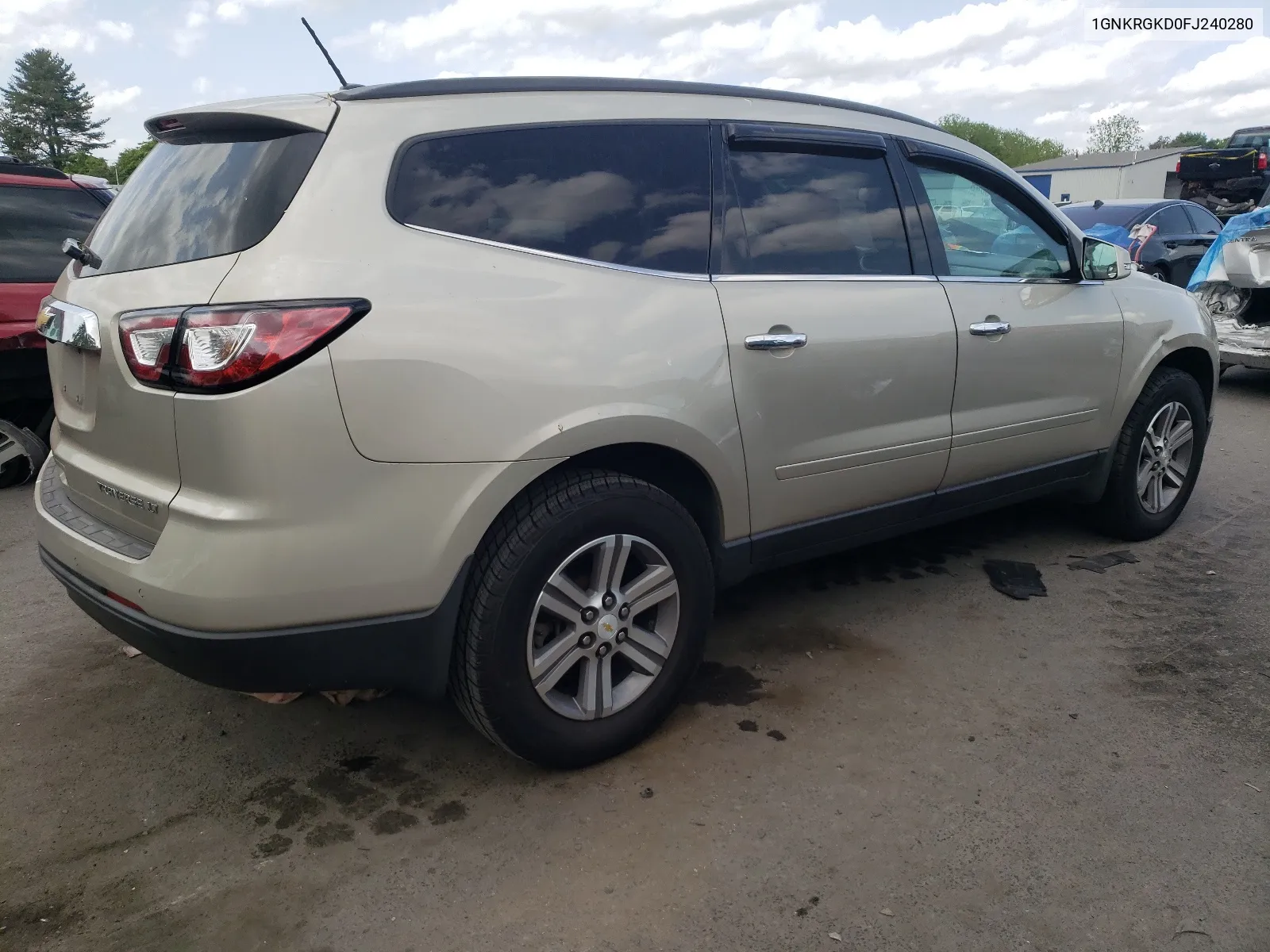 1GNKRGKD0FJ240280 2015 Chevrolet Traverse Lt