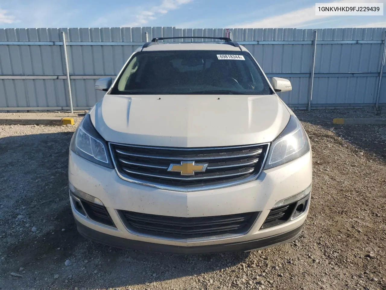 1GNKVHKD9FJ229439 2015 Chevrolet Traverse Lt