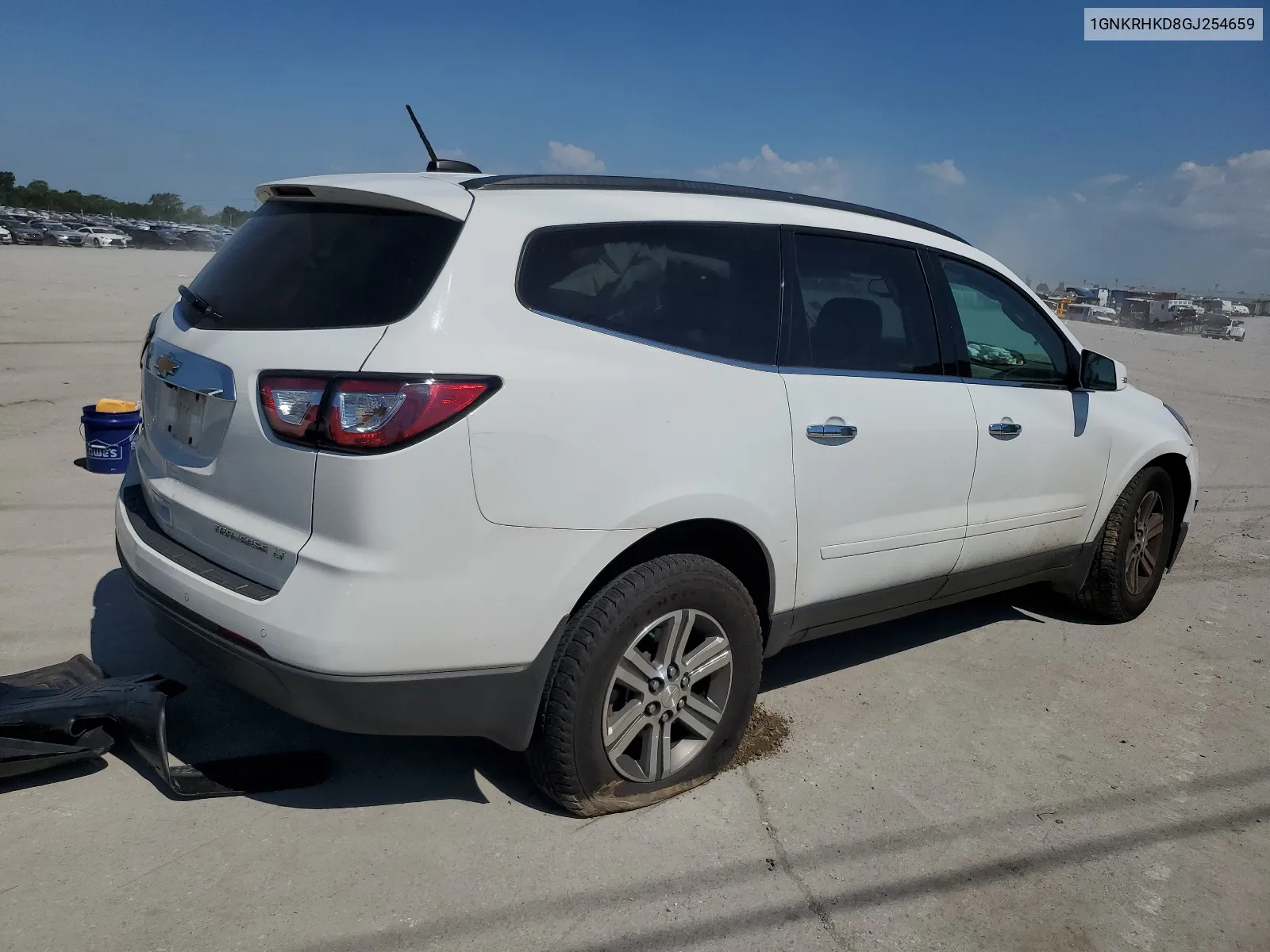 1GNKRHKD8GJ254659 2016 Chevrolet Traverse Lt