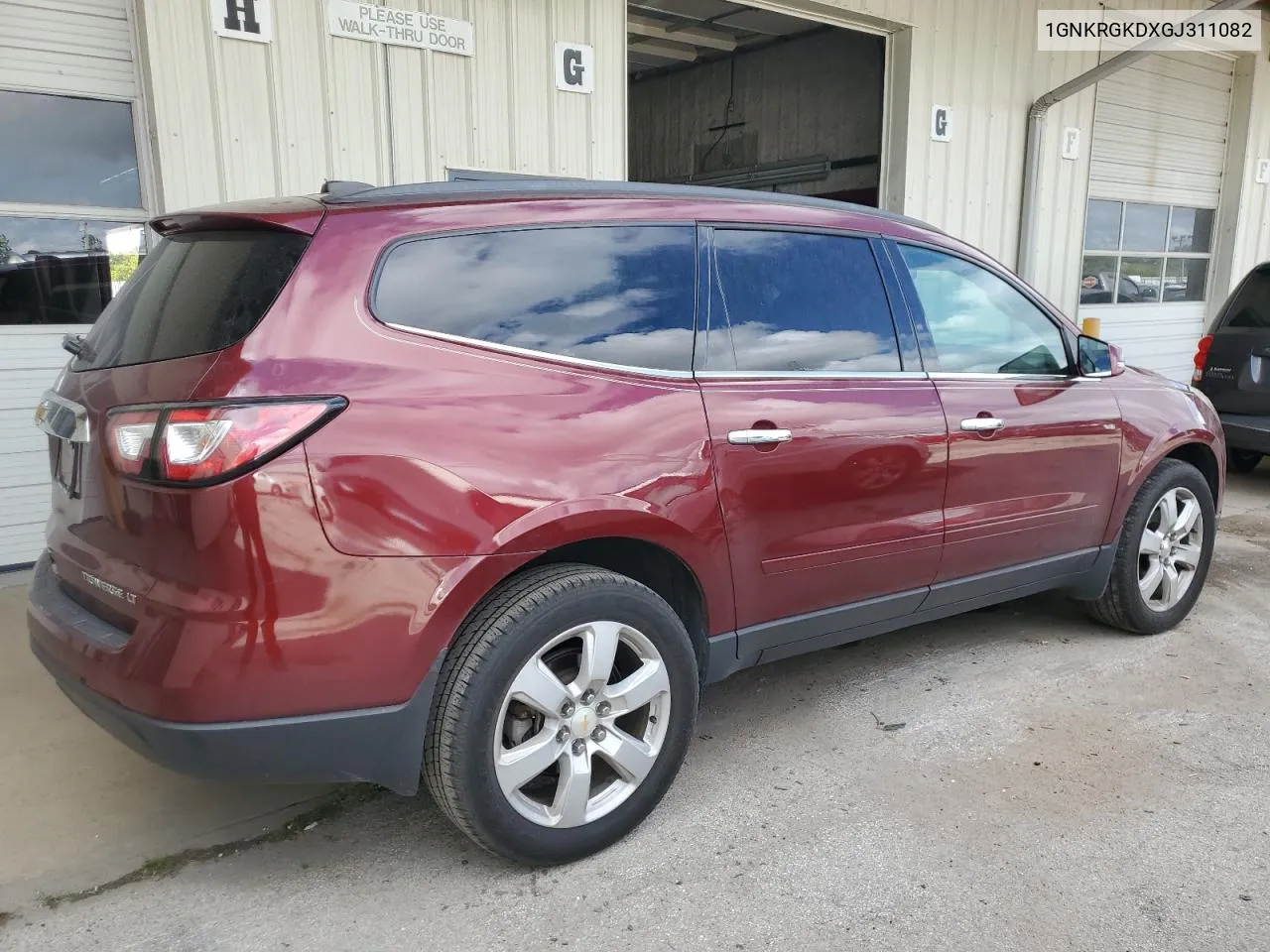 2016 Chevrolet Traverse Lt VIN: 1GNKRGKDXGJ311082 Lot: 70342624