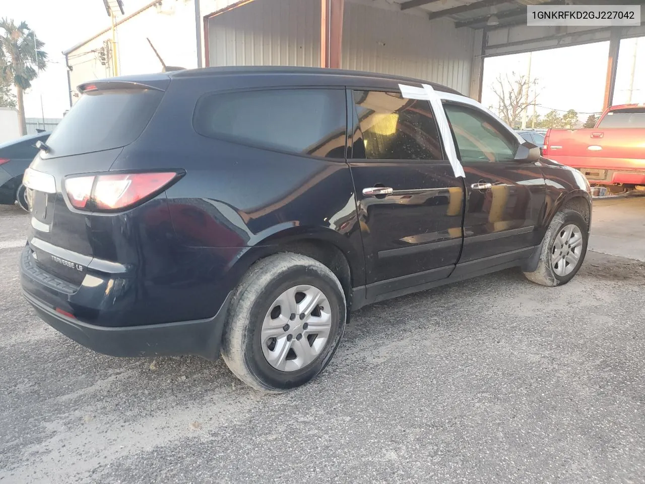 2016 Chevrolet Traverse Ls VIN: 1GNKRFKD2GJ227042 Lot: 76151524