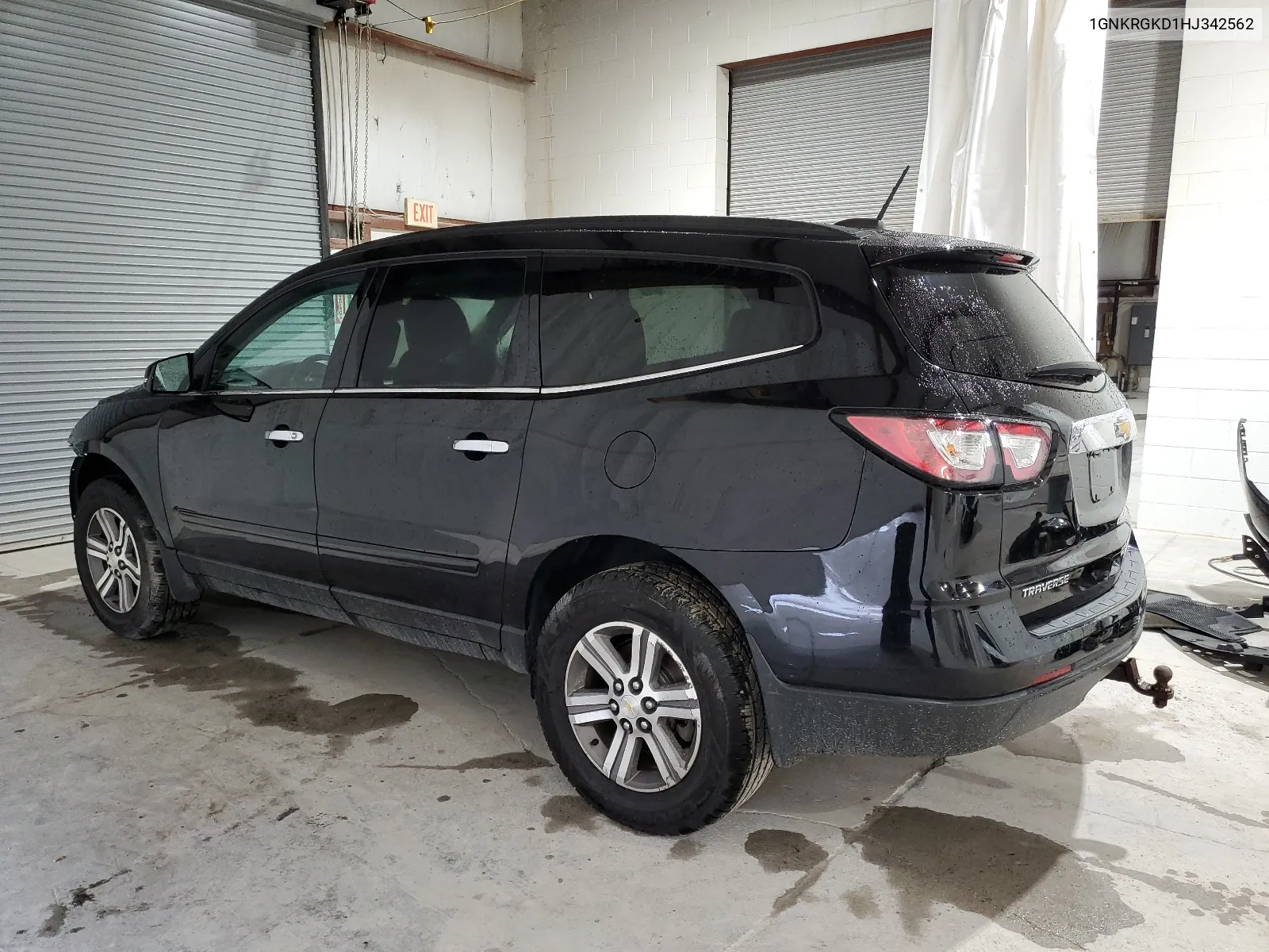 1GNKRGKD1HJ342562 2017 Chevrolet Traverse Lt