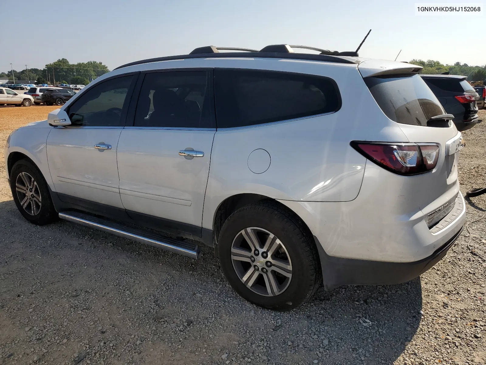 1GNKVHKD5HJ152068 2017 Chevrolet Traverse Lt