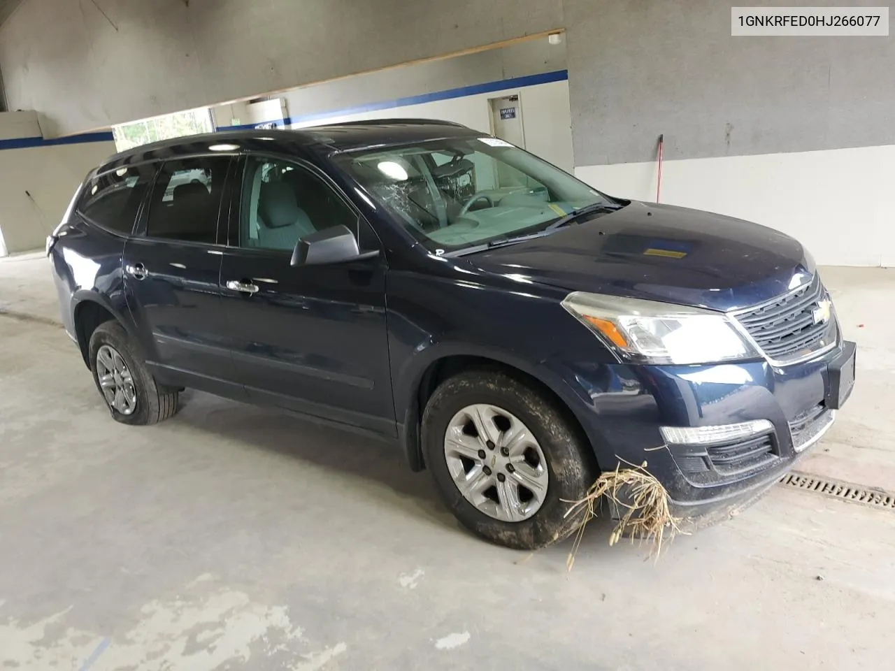 2017 Chevrolet Traverse Ls VIN: 1GNKRFED0HJ266077 Lot: 72725404