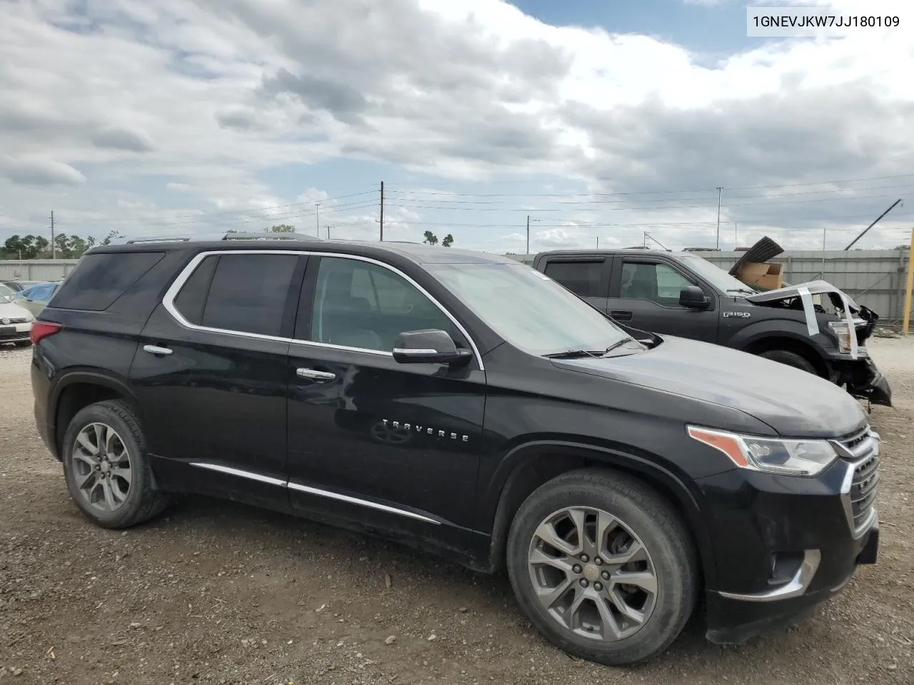 1GNEVJKW7JJ180109 2018 Chevrolet Traverse Premier