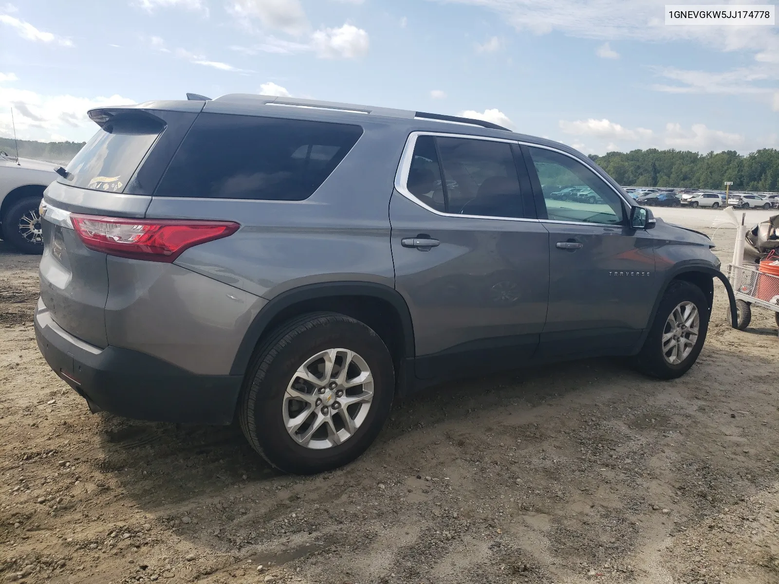 1GNEVGKW5JJ174778 2018 Chevrolet Traverse Lt