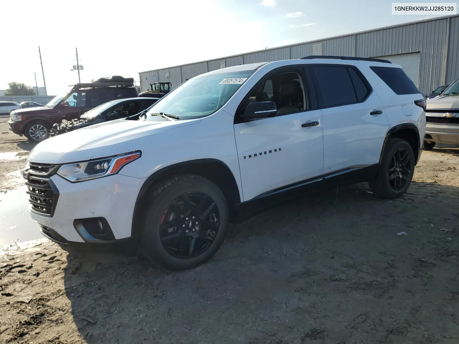 1GNERKKW2JJ285120 2018 Chevrolet Traverse Premier