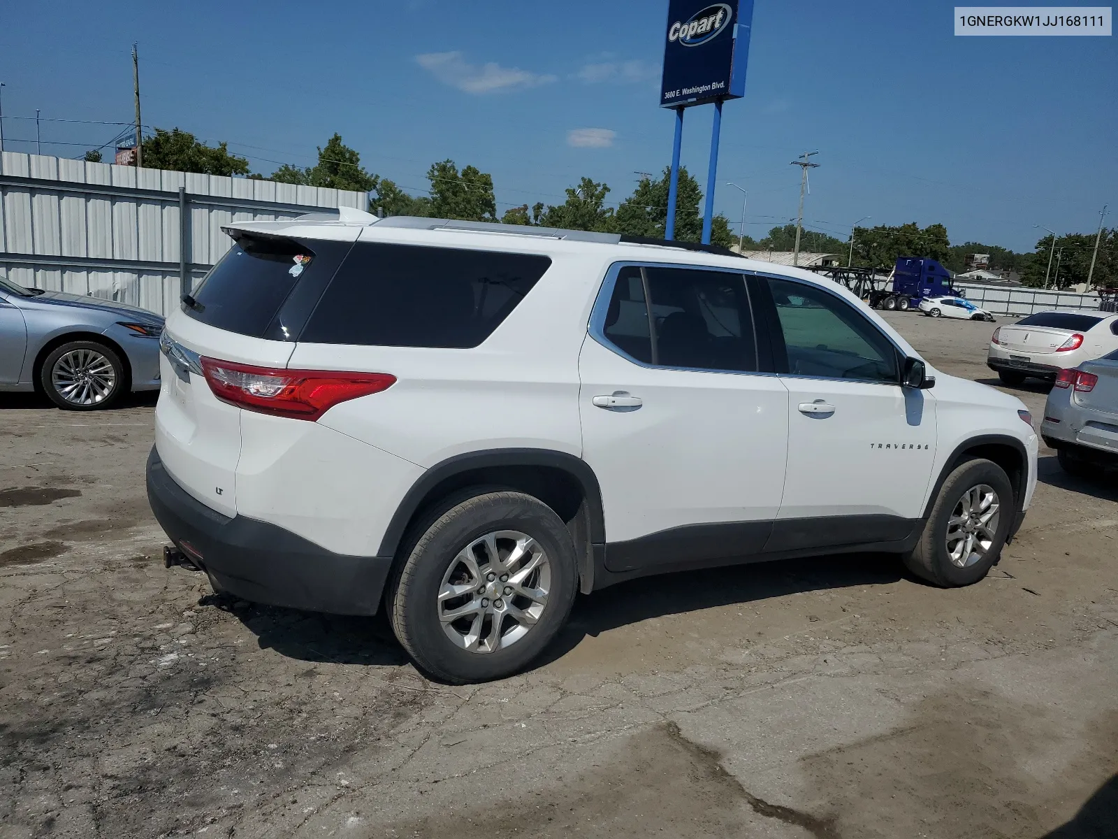 1GNERGKW1JJ168111 2018 Chevrolet Traverse Lt