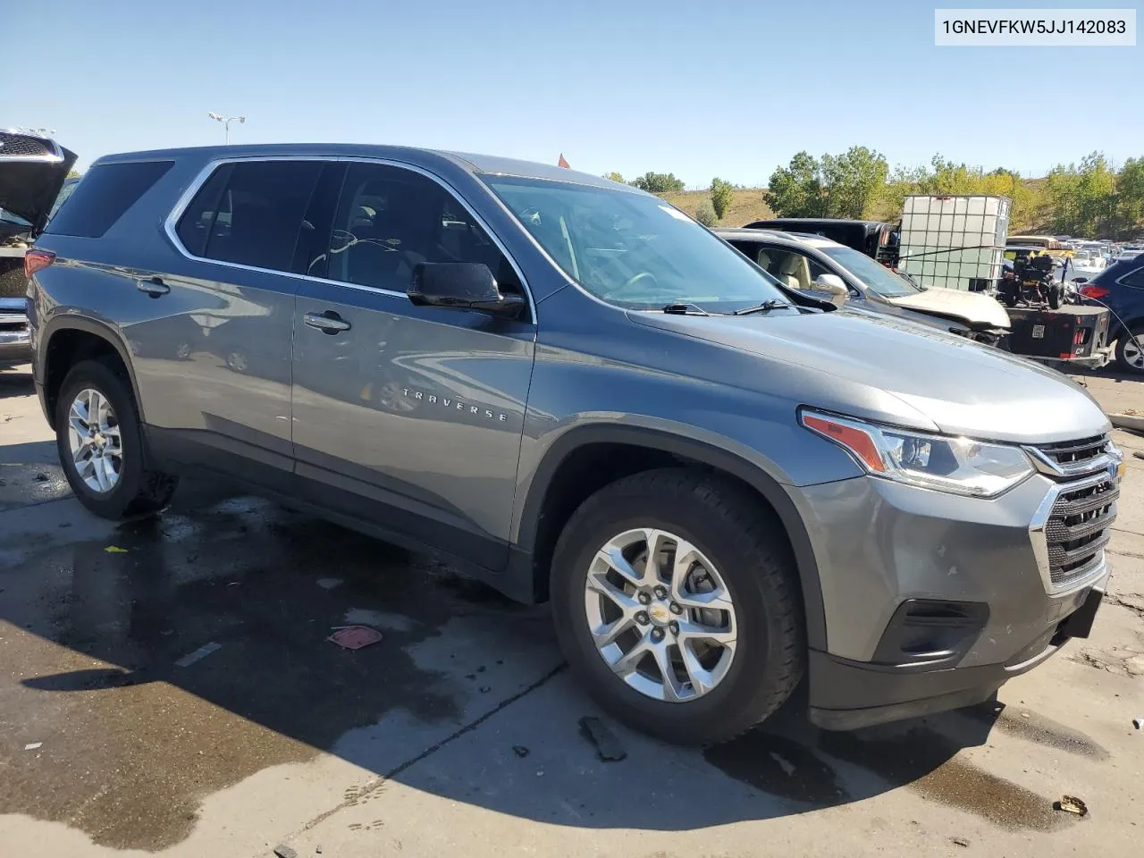 2018 Chevrolet Traverse Ls VIN: 1GNEVFKW5JJ142083 Lot: 72815114