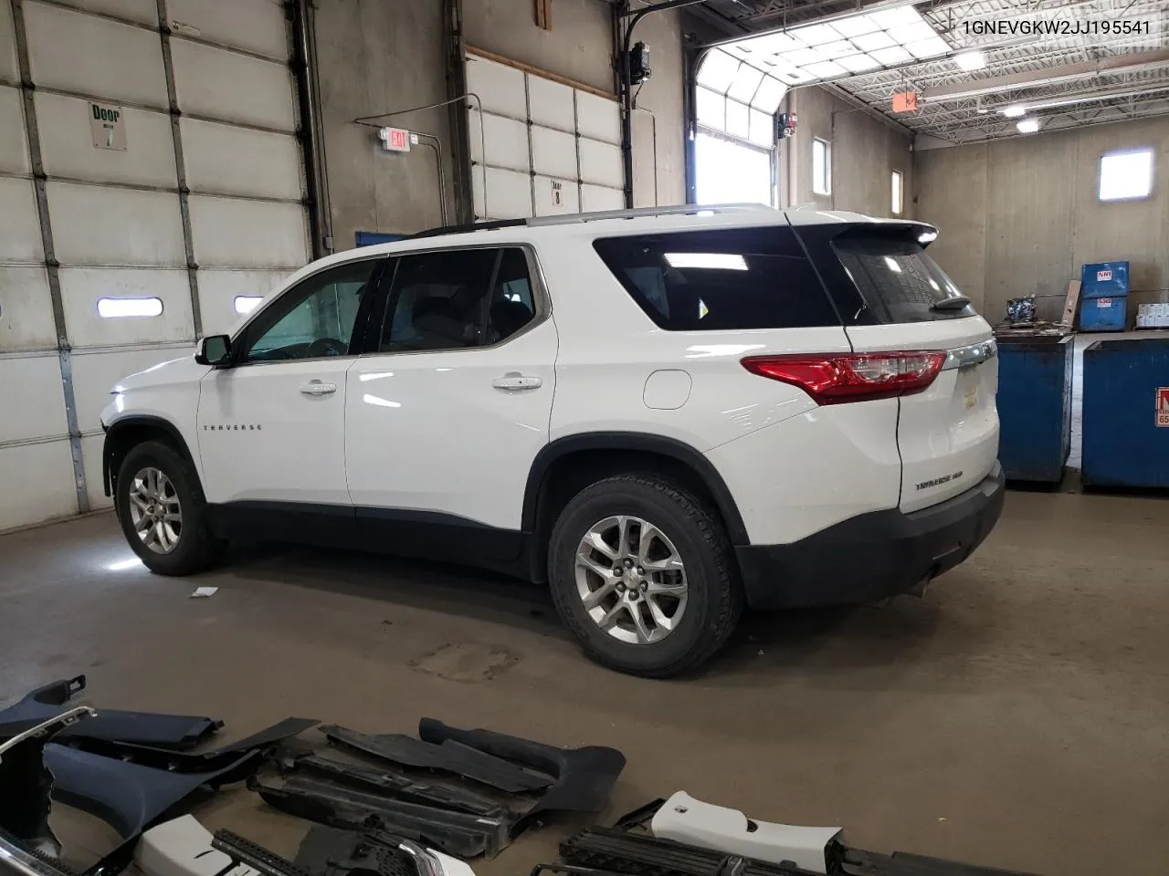 1GNEVGKW2JJ195541 2018 Chevrolet Traverse Lt