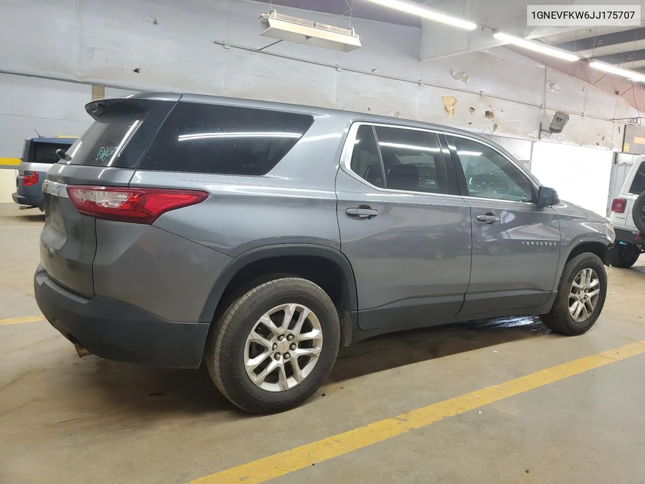 1GNEVFKW6JJ175707 2018 Chevrolet Traverse Ls