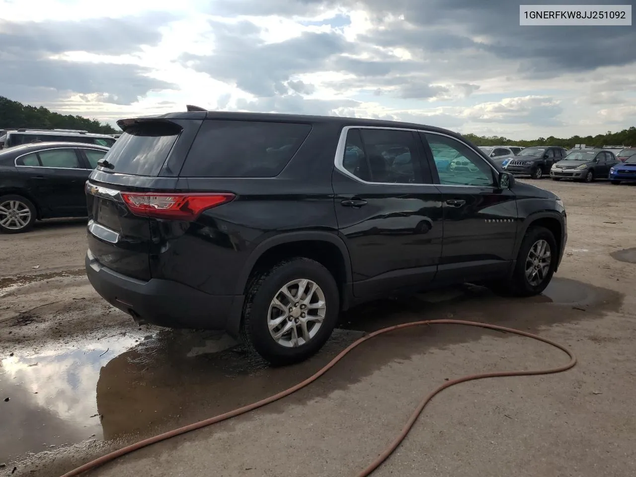 2018 Chevrolet Traverse Ls VIN: 1GNERFKW8JJ251092 Lot: 74386824