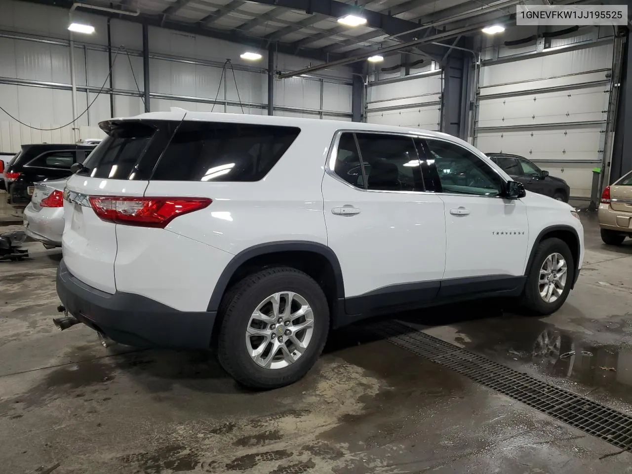 2018 Chevrolet Traverse Ls VIN: 1GNEVFKW1JJ195525 Lot: 76687874