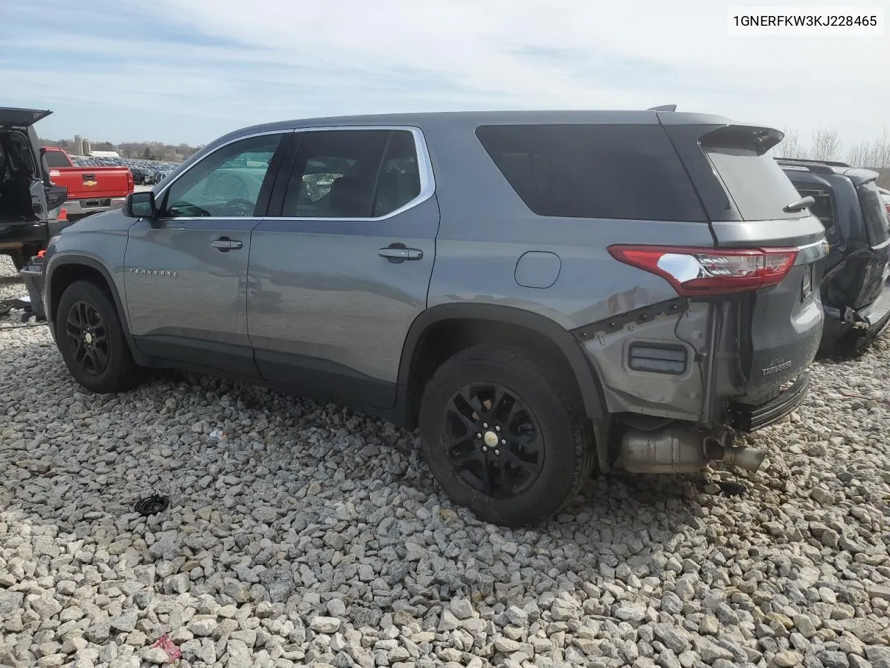 2019 Chevrolet Traverse Ls VIN: 1GNERFKW3KJ228465 Lot: 50274194