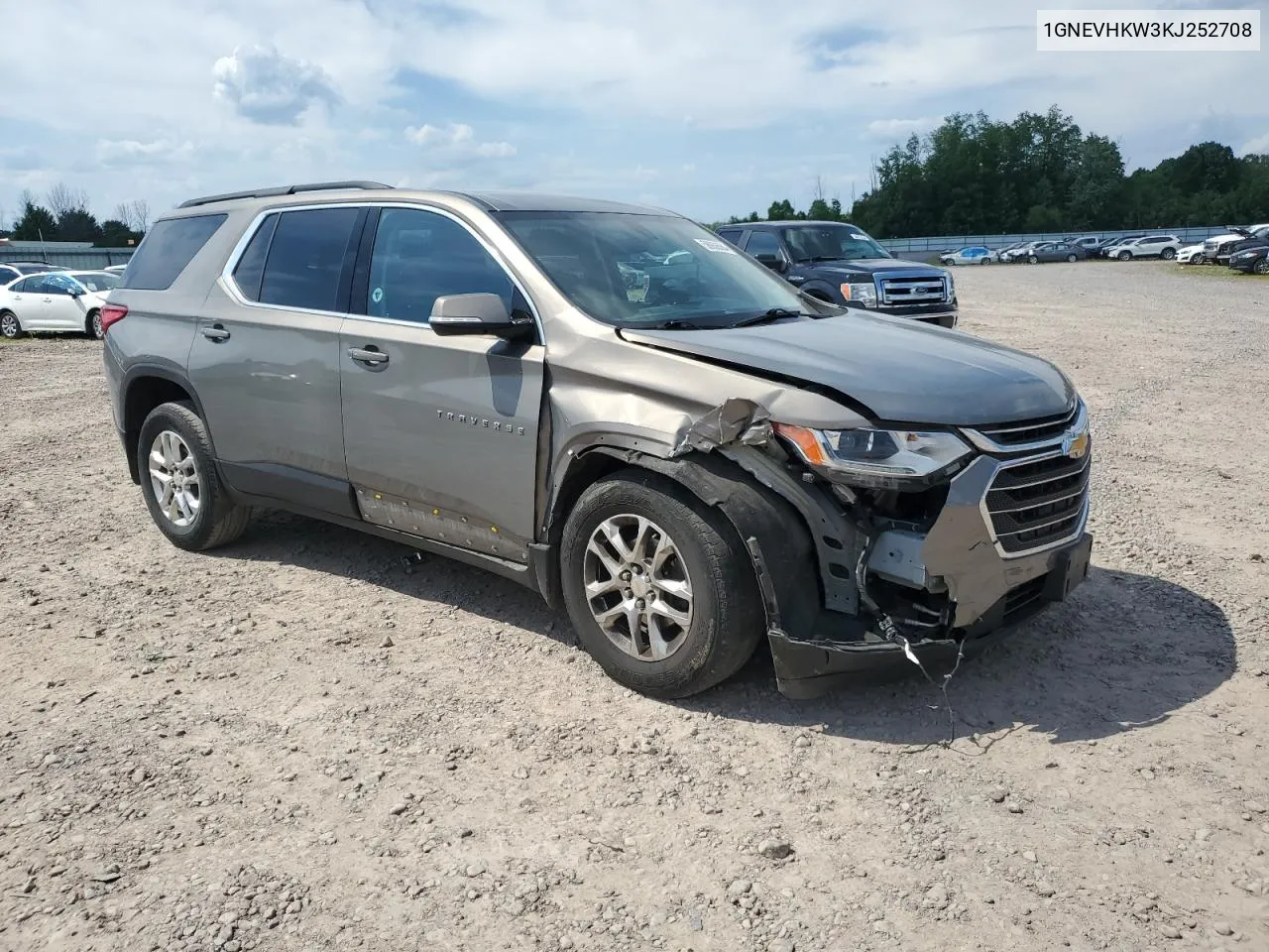 1GNEVHKW3KJ252708 2019 Chevrolet Traverse Lt