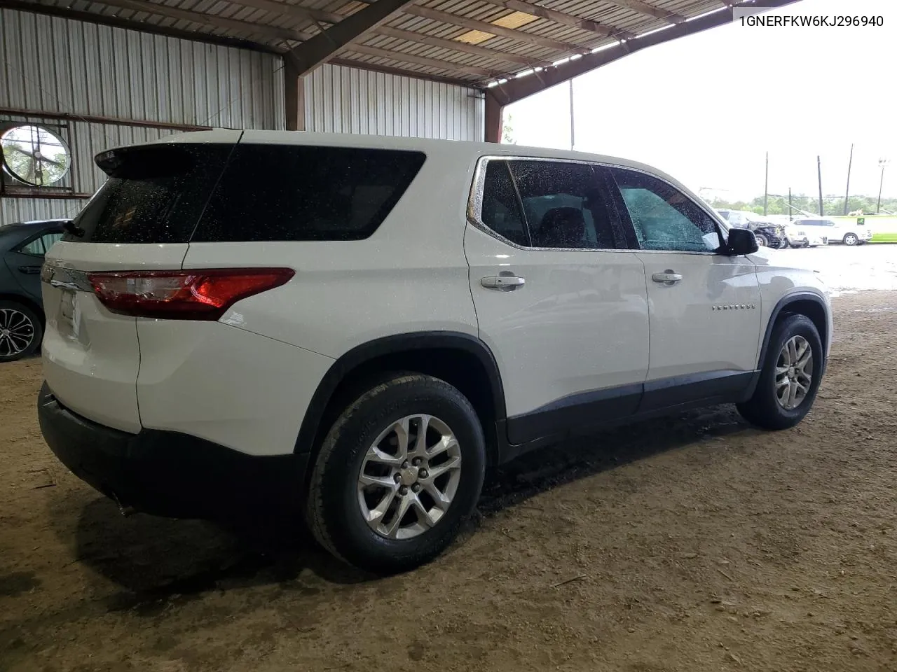 2019 Chevrolet Traverse Ls VIN: 1GNERFKW6KJ296940 Lot: 64657694