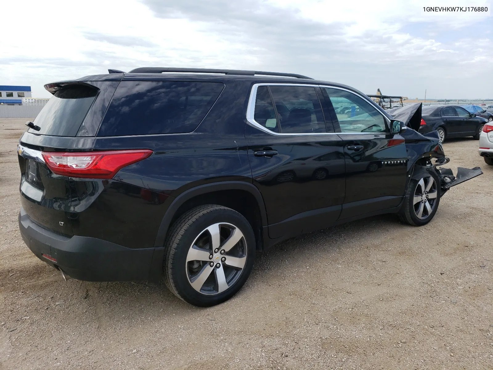 1GNEVHKW7KJ176880 2019 Chevrolet Traverse Lt