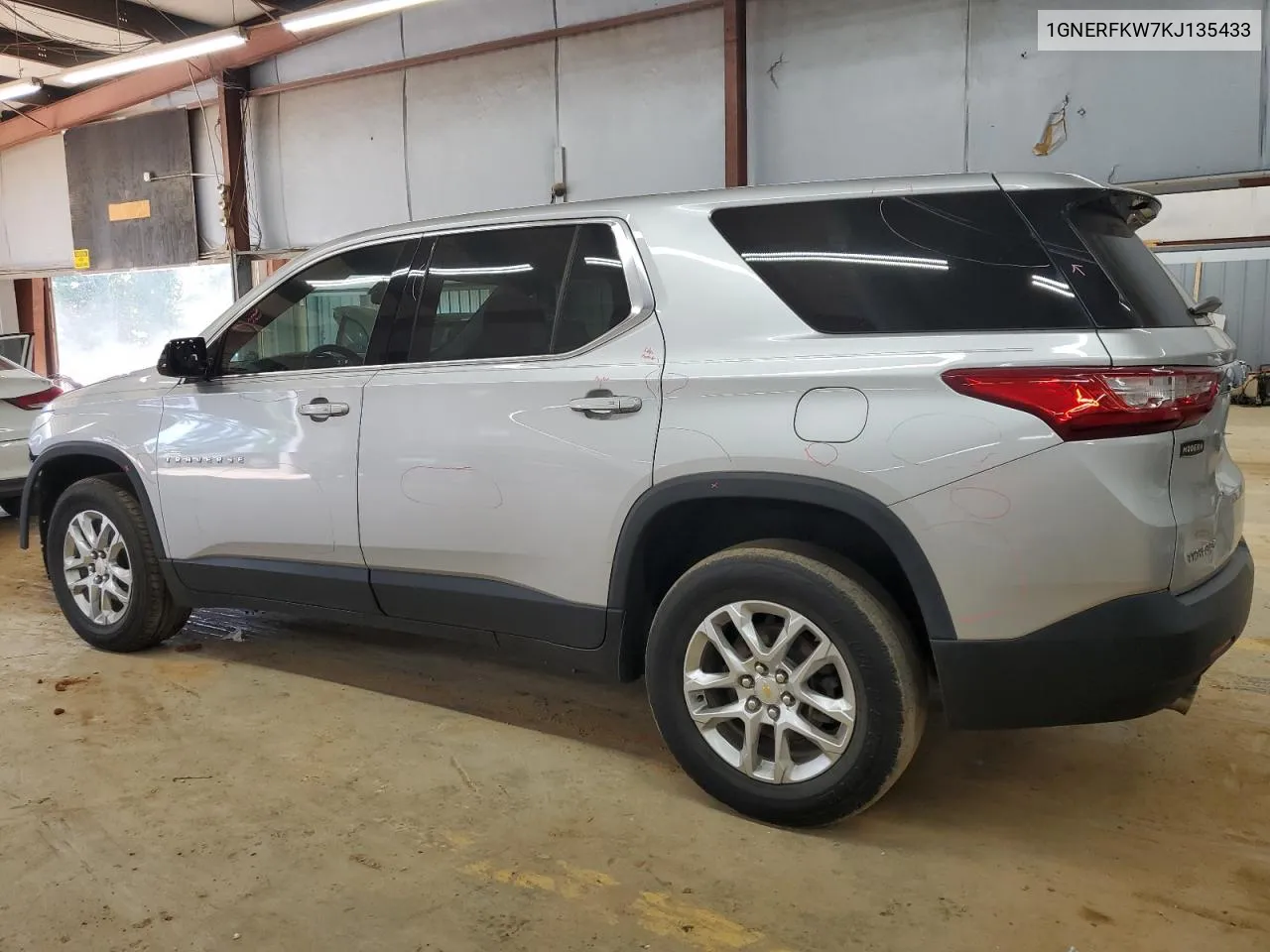 2019 Chevrolet Traverse Ls VIN: 1GNERFKW7KJ135433 Lot: 68296934