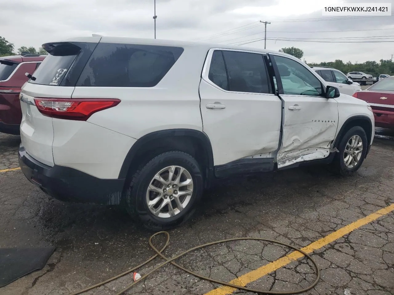 2019 Chevrolet Traverse Ls VIN: 1GNEVFKWXKJ241421 Lot: 69257954