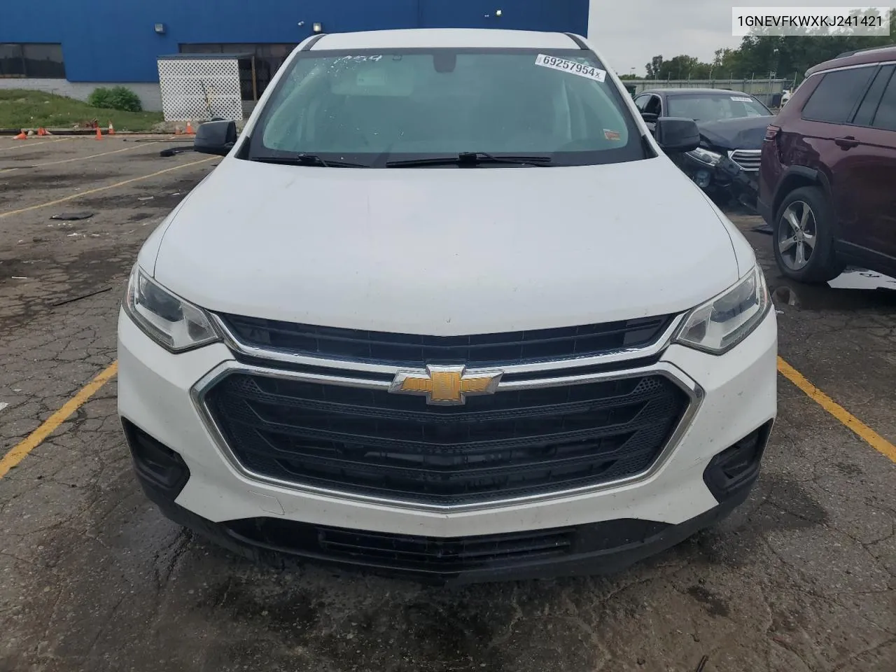 2019 Chevrolet Traverse Ls VIN: 1GNEVFKWXKJ241421 Lot: 69257954