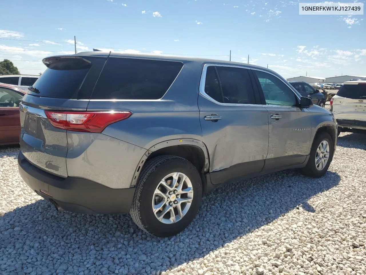 2019 Chevrolet Traverse Ls VIN: 1GNERFKW1KJ127439 Lot: 70806804