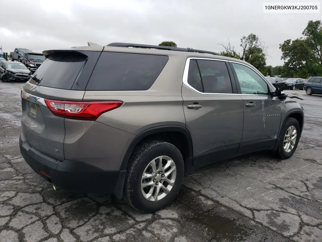 1GNERGKW3KJ200705 2019 Chevrolet Traverse Lt